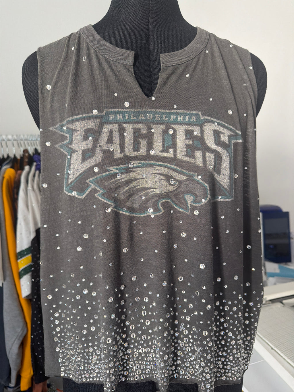 EAGLES CRYSTAL TOP
