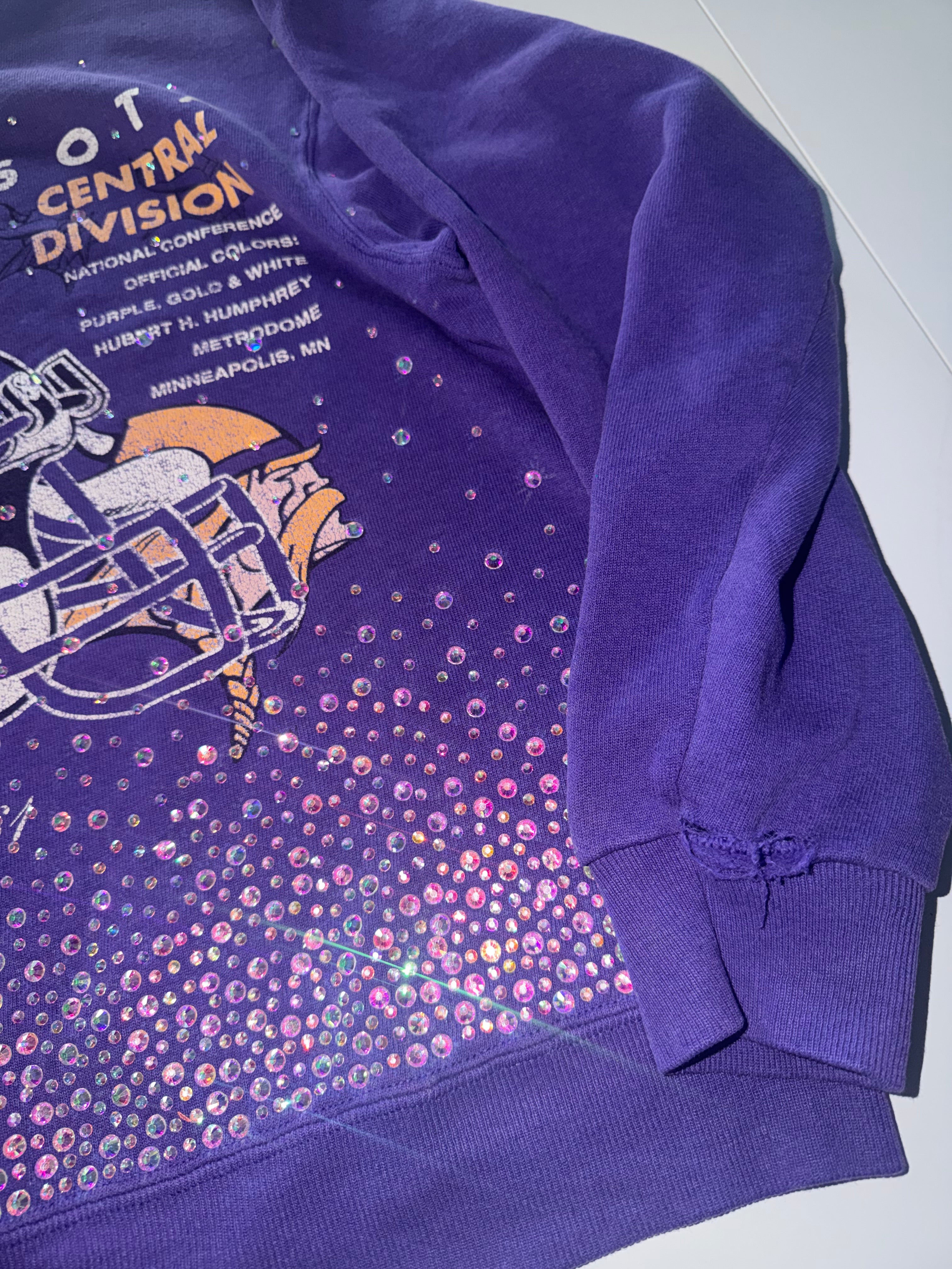 VIKINGS CRYSTAL CREWNECK