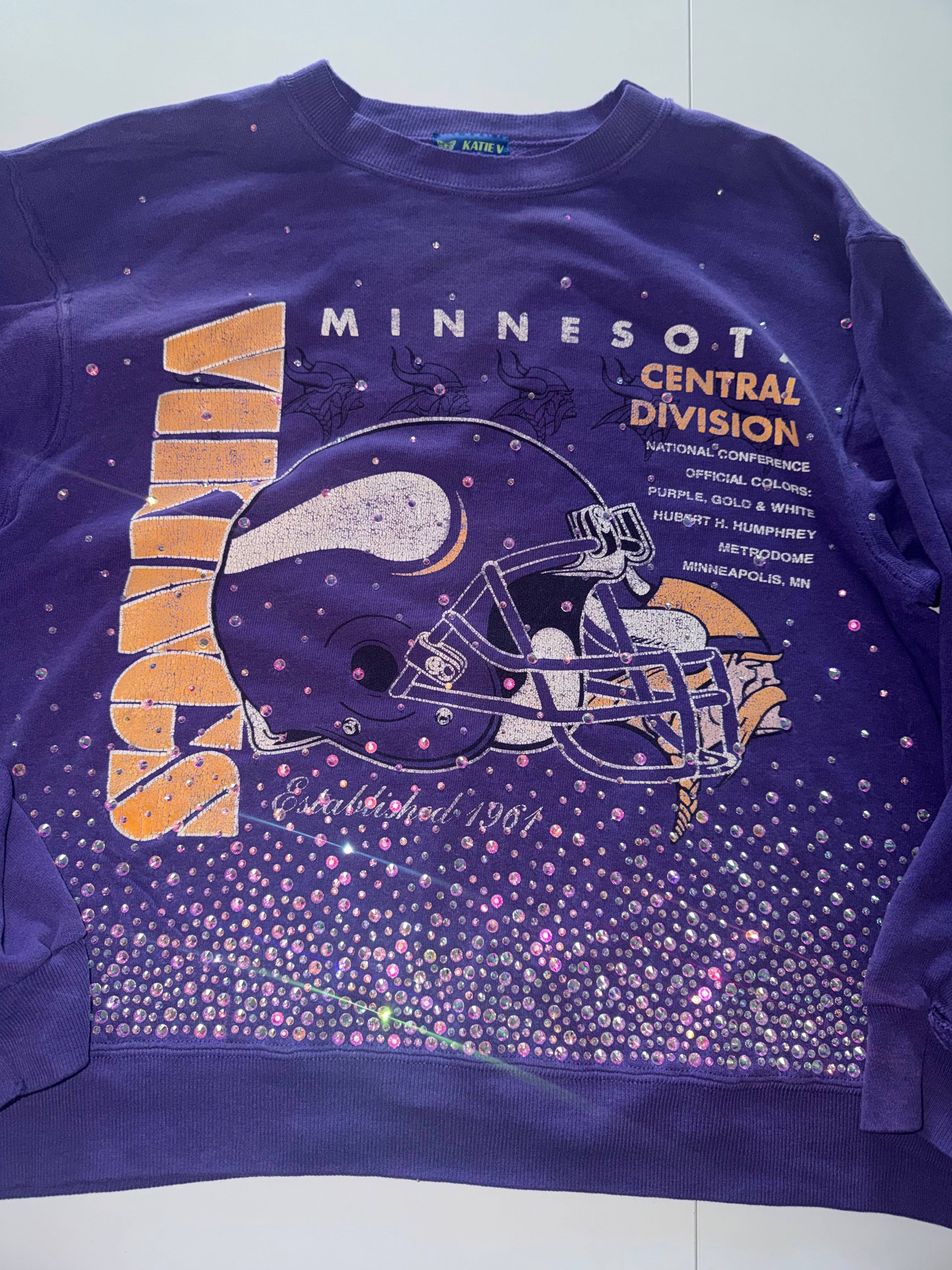 VIKINGS CRYSTAL CREWNECK