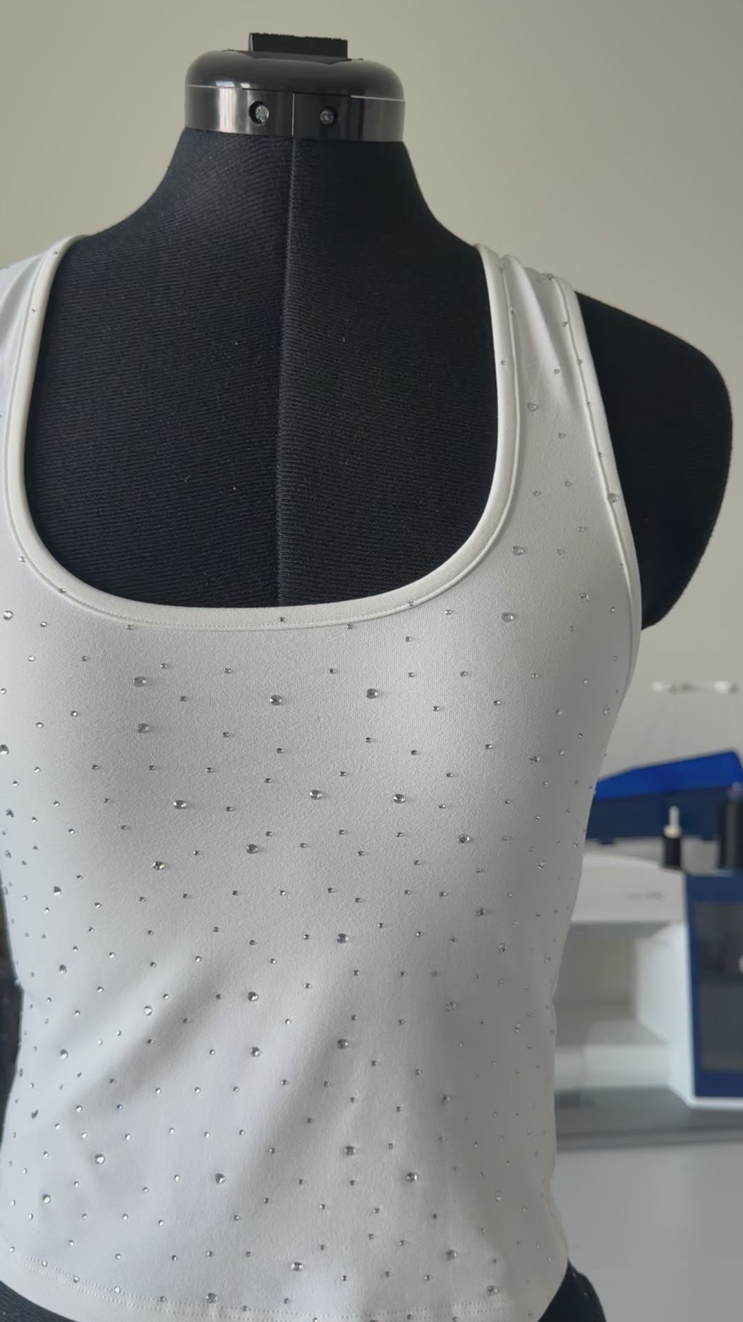 CUSTOM FITTED CRYSTAL TANK
