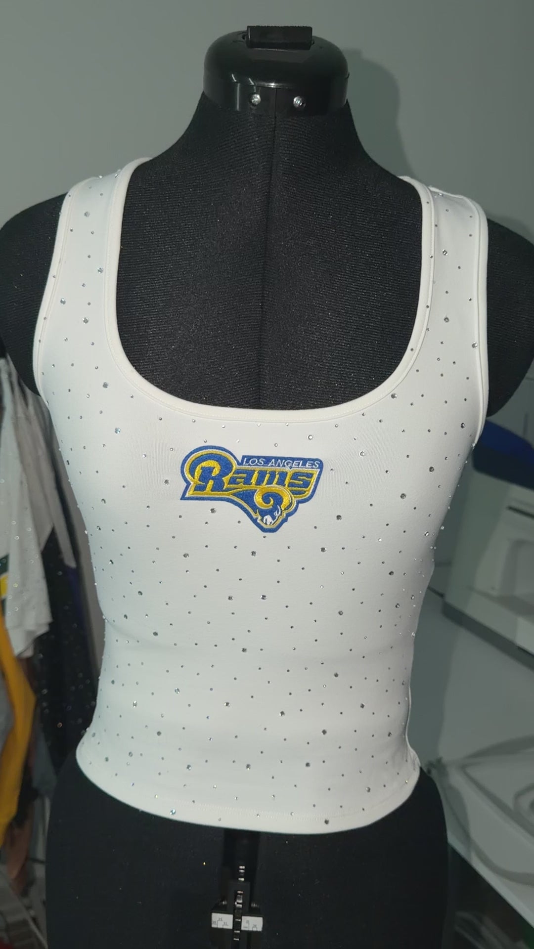 LA RAMS FITTED CRYSTAL TANK